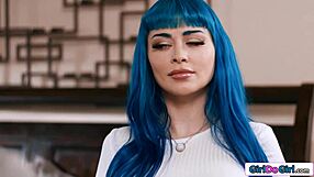 Ebonies in dorm 69 squirt-fest with dildos tribbing shaved pussies roommate style