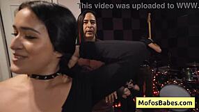 Distracted Engineer Gets Wet Blowjob From Busty Brunette Nia Bleu