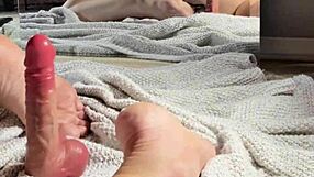 whoa close up barefoot milf riding her toy so intimately