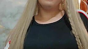 hermosa transexual crossdresses teases with hot ass pussy play