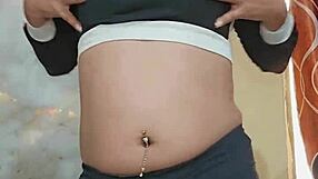 hermosa transexual crossdresses teases with hot ass pussy play