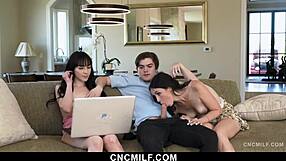 Stepsis slaves beg freeuse guy to fix laptop with milf tits and ass