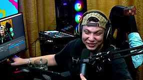 Mari Ávila's hot body makes Ruan explode podcast ignites!