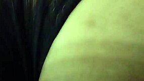 novinha de 18 sentando na pica com tudo