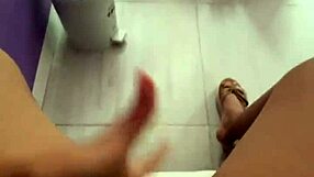 im fingerin my huge pussy in public right fronta clients!!