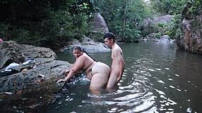 follando en el rio con mi madrastra arriesgado sexo en naturaleza con tetas grandes y pussy mojada
