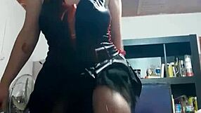 Eddiequeens jiggles her huge chubby tits in hot young update!