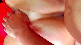 ei entregador, eu pedi pra não gozar na boca mas você gozou mesmo assim na minha buceta apertada