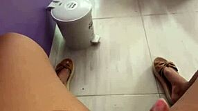 im fingerin my huge pussy in public right fronta clients!!