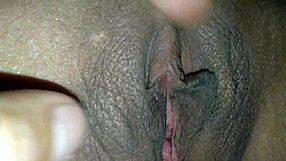 damn her tight wet pussy rub feels insanely good on my cock 😩💦