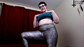 i try on these tight leggings showing off my big ass thighs and wet panties through the fabric