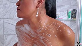 Maxine X Razors Her Pussy While Steaming Up The Shower