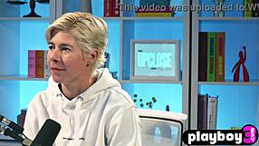 big tits siri dahl fingers her horny milf pussy