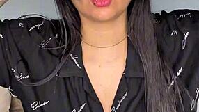 Curvy College Babe Stuffing Pearls In Fat Pussy