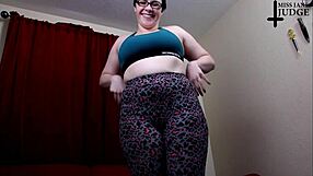 i try on these tight leggings showing off my big ass thighs and wet panties through the fabric