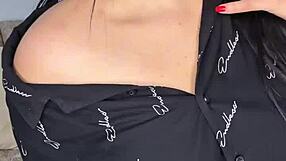 Curvy College Babe Stuffing Pearls In Fat Pussy