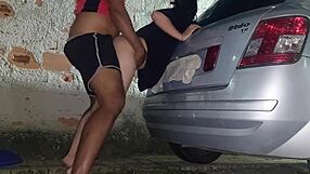 Safada Takes Piroca in Yard as Cars Pass Gets Cum and Piss Bath