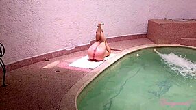 Does hottest Colombian redhead Latina offer her massive ass for pounding?