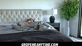 freeuse ohmatávanie drobná 18+ tínedžerka 18+ nevlastná sestra Rose Winters pri rodinnom raňajkách na sv. Patrika Alex Jett Mike Mancini