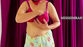 omg misssimran's big round natural milky boobs and hard nipples need squeezing 😍🥛