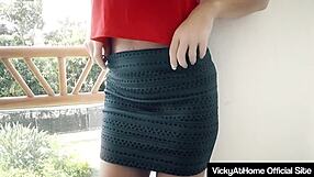 Bikini Milf Vicky Vette Fingers Meaty Pussy Lips After Beach Tease