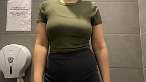 Crazy teen squirts pussy juices outdoors on webcam with huge cock and dildo