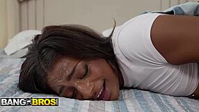 i walk in on rhae woods bathroom play step-sibling hookup starts