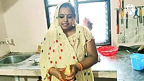 Desi Bhabhi Fucks Hardcore in Kitchen Using Big Banana!