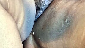 olha essa buceta peluda da crente bem de pertinho agora