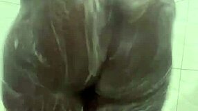 who's that curvy big tits neighbor showering by the pool fat pussy exposed