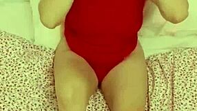 mi suegra colombiana en lencería me tienta en cama hasta orgasmos calientes