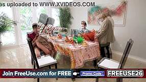 wanna freeuse mommy and sis bent over this holiday?