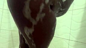 who's that curvy big tits neighbor showering by the pool fat pussy exposed