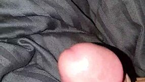 Latina Chilena Masturbates Her Wet Pussy