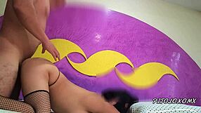 Rica gets hot vagina lick from colegiala in red stockings