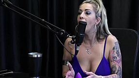 NA CADEIA ELA FOI COLOCADA NA SELA ESPECIAL MULHER DE BANDIDO GASTANDO TUDO JULIA FONTANELLi RED SHEER!