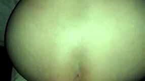 cogiendome con esta latina rellenita de tetas naturales en posicion sensual y bent over