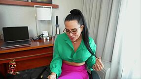 muy caliente with spanish tutor sandy love's tempting curves