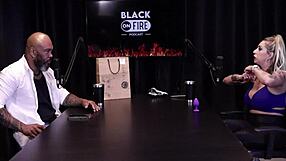 NA CADEIA ELA FOI COLOCADA NA SELA ESPECIAL MULHER DE BANDIDO GASTANDO TUDO JULIA FONTANELLi RED SHEER!