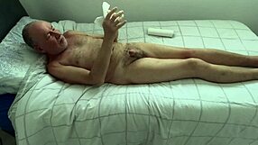 hey watch this mature euro homemade bed wank to orgasm