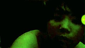 Vietnamese Girl Spreads Pussy in Steamy Starme Show