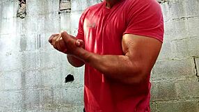 Yuri Gaúcho's Muscular Bear Handjob Bursts Huge Cumload