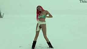 Naked Outdoor Garden Pussy Flash