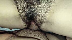 despues de ver tv mi hermanastra quiere follar con mi verga dura