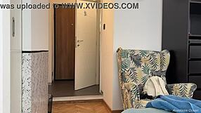 i dropped my towel flashing big tits to delivery guy. real naked surprise