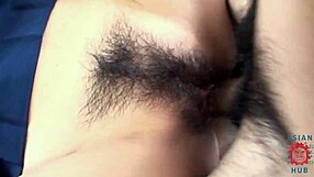 เฮ้ยดูสาวเอเชียเล็กน่ารัก18+โดนฉีดครีมปี้รุนแรงในหีขนดก