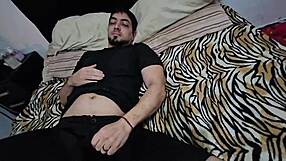 damn this hairy milf cheats creampie on big clit pussy lips!!