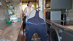 Sexy chubby mature wife fucks huge repairman cock wildly!