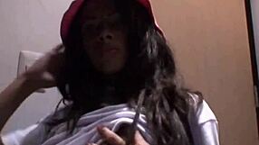 i can't stop watching carina 18 finger her wet pussy... so hot