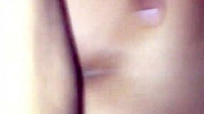 PUTITA VENEZOLANA EN CANADA BEGS FOR COCK!